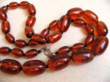 Mooie vintage ketting amber acryl beschikbaar voor biedingen