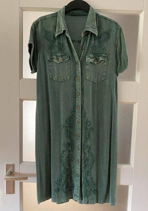 Vintage groene jurk met borduurwerk Maat L, Kleding | Dames, Jurken, Zo goed als nieuw, Maat 38/40 (M), Groen, Onder de knie, Ophalen of Verzenden