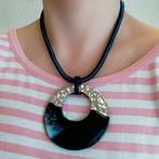 Vintage ketting met grote schijf, Blauw, Ophalen of Verzenden, Zo goed als nieuw, Overige materialen