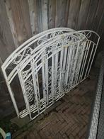 Stalen gesmeden tuinhekken met palen en betonvoet eraan., Tuin en Terras, Tuinhekken en Hekwerk, Ophalen, Met poort, Gebruikt