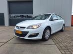 Opel Astra 1.2 70KW Sports Tourer 2012 Wit, Auto's, 730 kg, Wit, 1371 kg, Trekhaak