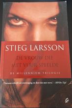 Stieg Larsson - De vrouw die met vuur speelde (Millennium #2, Ophalen of Verzenden, Zo goed als nieuw, Nederland