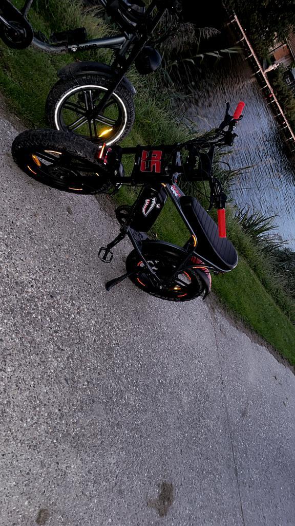 V8 Fatbike - Stoere E-Bike!, Fietsen en Brommers, Elektrische fietsen, Gebruikt, Overige merken, Minder dan 47 cm, 30 tot 50 km per accu