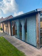 Berging met overkapping en glazen schuifwanden, Ophalen, 3 ramen of meer, Schuur, 500 cm of meer