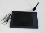 Wacom Intuos5 M tekentablet – met pen, houder en USB-kabel, Computers en Software, Tekentablets, Ophalen of Verzenden, Zo goed als nieuw