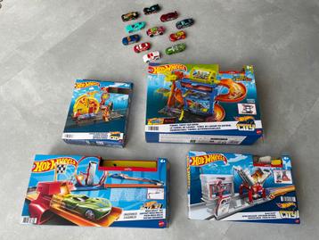 Hot Wheels 4sets met doos 11auto’s (carwash, looping, pizza) beschikbaar voor biedingen