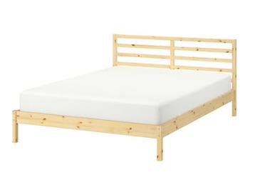 Ikea Tarva bed met lattenbodem en matrassen, 160 x 200 beschikbaar voor biedingen