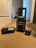 Makita MR003GZ + 40V 2.0 ah Accu+ Accu oplader, Audio, Tv en Foto, Radio's, Ophalen of Verzenden, Zo goed als nieuw, Bouwradio
