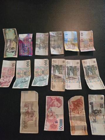 Collectie buitenlandse bankbiljetten beschikbaar voor biedingen