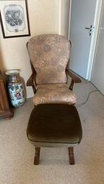 Mooie stoel met hocker, Huis en Inrichting, Fauteuils, Ophalen, Hout, Gebruikt, Ouderwets