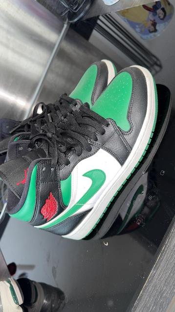 JORDAN 1 MID GREEN TOE beschikbaar voor biedingen