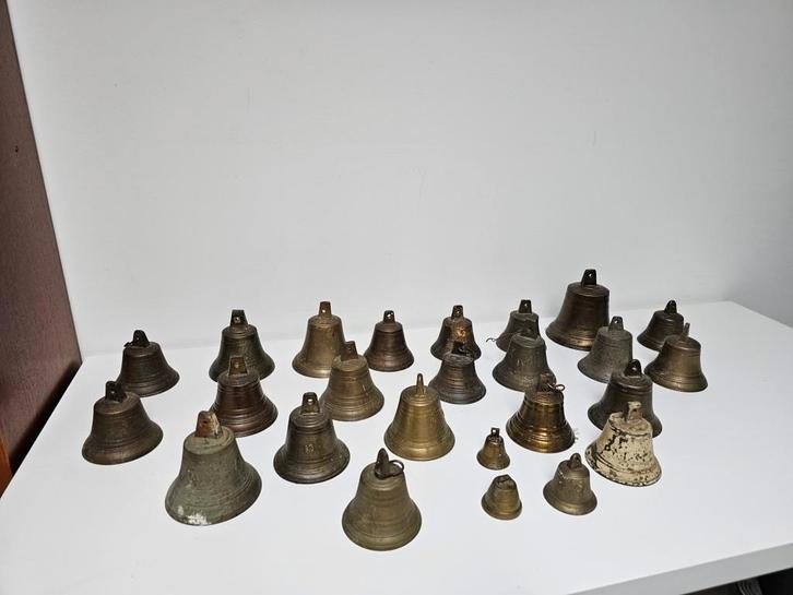 Koperen bellen 25 stuks voor €95,-, Antiek en Kunst, Antiek | Koper en Brons, Ophalen