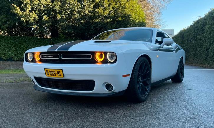 Dodge Challenger 2016 Wit 3.6 V6 SXT, Auto's, Dodge, Particulier, Challenger, ABS, Airbags, Airconditioning, Bluetooth, Boordcomputer