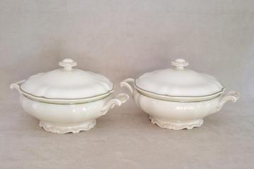 2x soepterrine porselein Hutschenreuther  antiek  beschikbaar voor biedingen