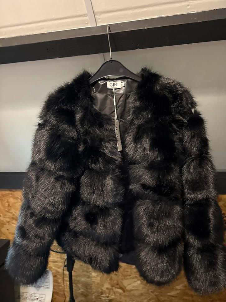 Gini London Zwarte Faux Fur BontJas | Nieuw met kaartje M/L, Kleding | Dames, Jassen | Winter, Nieuw, Maat 38/40 (M), Zwart, Verzenden