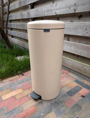 Brabantia Prullenbak Creme 30L beschikbaar voor biedingen