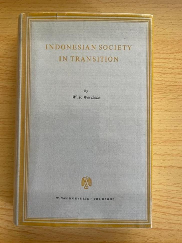 De ontwikkelingen in de loop der geschiedenis van Indonesië, Boeken, Overige Boeken, Gelezen, Ophalen of Verzenden