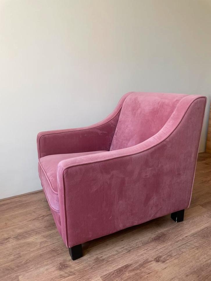 Roze fauteuil, Huis en Inrichting, Fauteuils, Zo goed als nieuw, Overige materialen, 75 tot 100 cm, Minder dan 75 cm, Ophalen