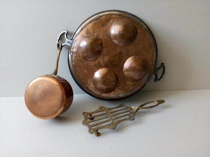 Koperen onderzetter/poffer/kookpan.Antiek.Pr.p.st.vanaf, Antiek en Kunst, Curiosa en Brocante, Ophalen of Verzenden
