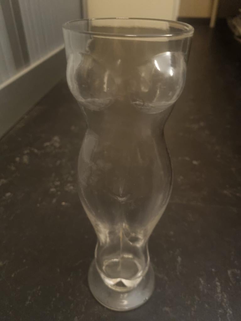 Glazen vaas in de vorm van een vrouwenlichaam, Overige kleuren, Ophalen of Verzenden, Minder dan 50 cm, Glas