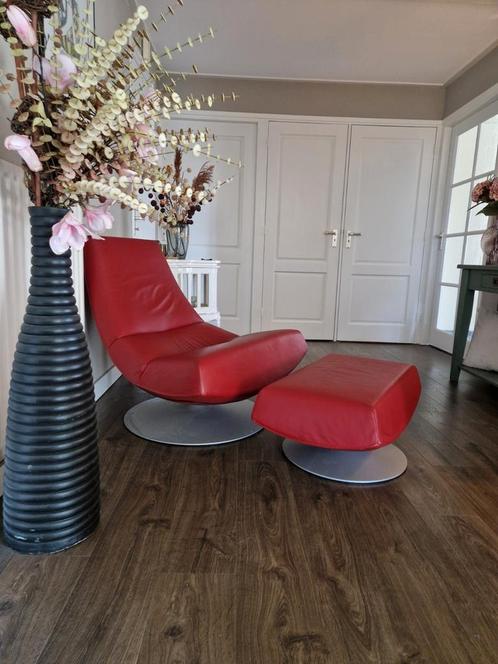Montis Olivier met hocker, Huis en Inrichting, Fauteuils, Zo goed als nieuw, Leer, Ophalen