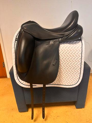 CUSTOM Icon Flight 17,5 inch DRESSUURZADEL Zwart MW! beschikbaar voor biedingen