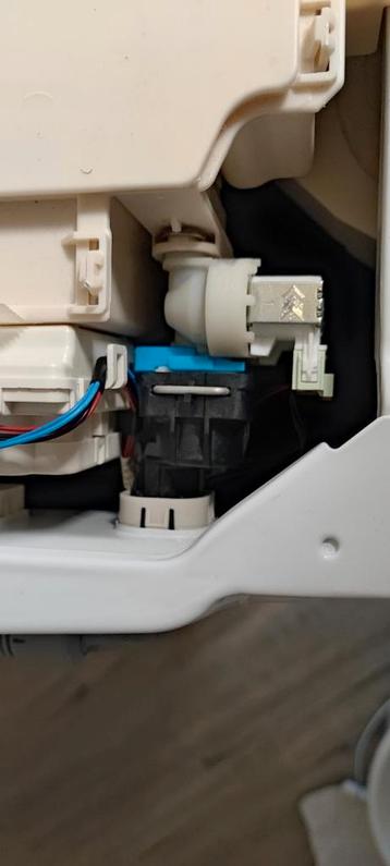 Inlaatventiel AEG Wasmachine  8000 serrie lavamat beschikbaar voor biedingen
