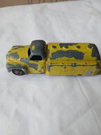 Tankwagen Studebaker. Dinky toys,  overgeschilderd, Hobby en Vrije tijd, Modelauto's | 1:43, Ophalen of Verzenden, Gebruikt, Dinky Toys