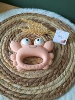 Nieuw • Badspeelgoed - bijtfiguur ' Krab - natuurrubber, Katwijk, Nieuw, Ophalen of Verzenden, Saluty's kinder- en kraamcadeaus