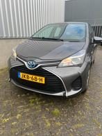 Toyota Yaris 1.5 HSD 55KW 5DRS 2015 Grijs, 4 cilinders, Stoelverwarming, 1060 kg, Te koop