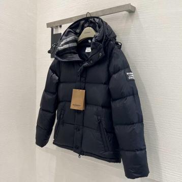 Burberry winterjas beschikbaar voor biedingen