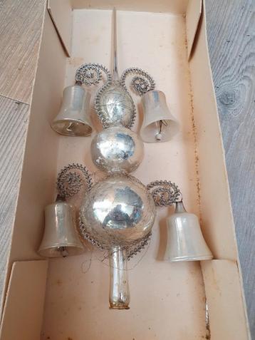 Antieke kerstboom piek met 4 klokjes beschikbaar voor biedingen