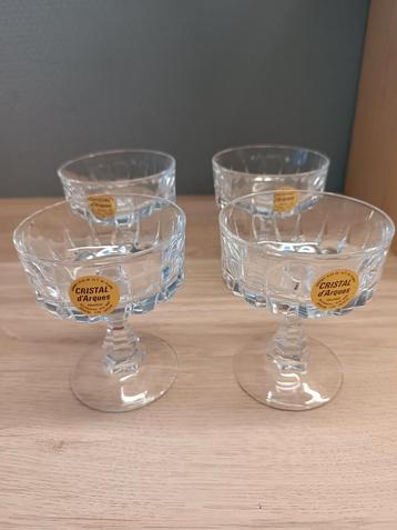 4 kristallen coupes op poot cristal d'Arques  beschikbaar voor biedingen