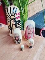 Lady Gaga houten Matroesjka 17 cm H, Verzamelen, Poppetjes en Figuurtjes, Ophalen of Verzenden, Zo goed als nieuw