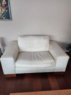 Love Seat, Huis en Inrichting, Ophalen, Gebruikt, Modern, Leer