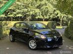 Renault Clio 1.5 dCi ECO Authentique - Elektra pakket - Airc, Voorwielaandrijving, Gebruikt, 4 cilinders, Zwart
