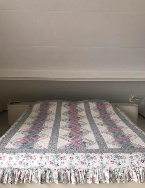 Patchwork quilt bedsprei, Huis en Inrichting, Woonaccessoires | Plaids en Woondekens, Zo goed als nieuw, Ophalen of Verzenden