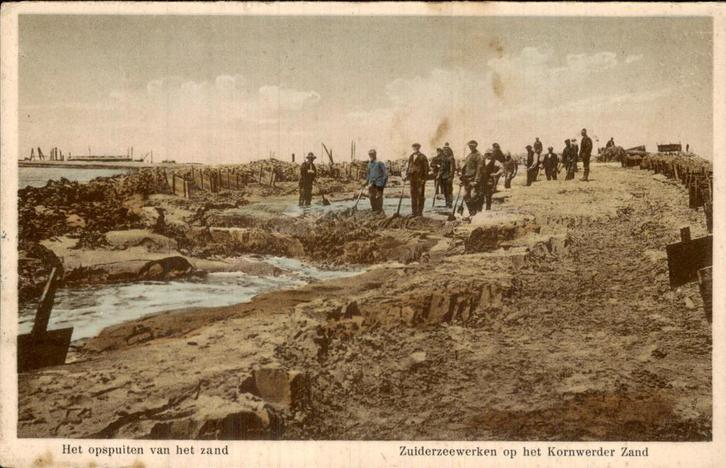 Kornwerder Zand - Opspuiten van het Zand - Zuiderzeewerken, Verzamelen, Ansichtkaarten | Nederland, Gelopen, Friesland, Voor 1920