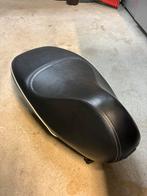 Vespa Sprint/Primavera zadel, Fietsen en Brommers, Brommeronderdelen | Scooters, Ophalen, Gebruikt, Zadel, Vespa
