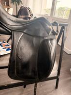 BR dressuur zadel 17,5 inch, Dieren en Toebehoren, Paarden en Pony's | Overige Paardenspullen, Ophalen of Verzenden, Dressuur