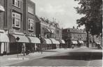 Geldermalsen (Gld.) Markt, Winkelstraat, Brommer, gel. 1965, Verzenden, 1960 tot 1980, Gelopen, Gelderland
