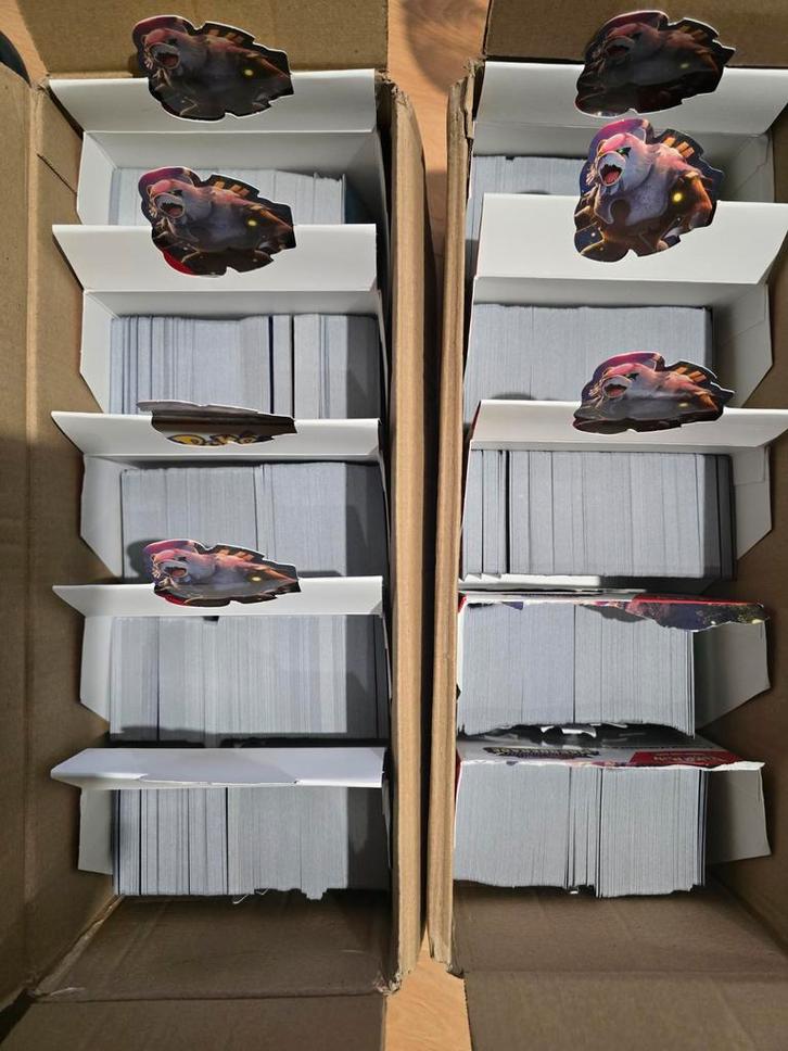 Bulk oa evolving skies, silver tempest  mega evolution enzo, Hobby en Vrije tijd, Verzamelkaartspellen | Pokémon, Zo goed als nieuw