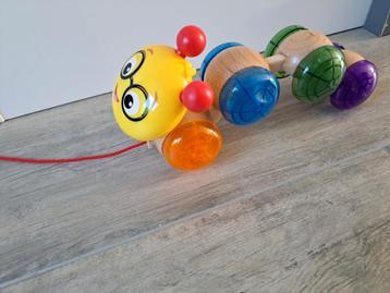 Hape, houten trekrups  beschikbaar voor biedingen
