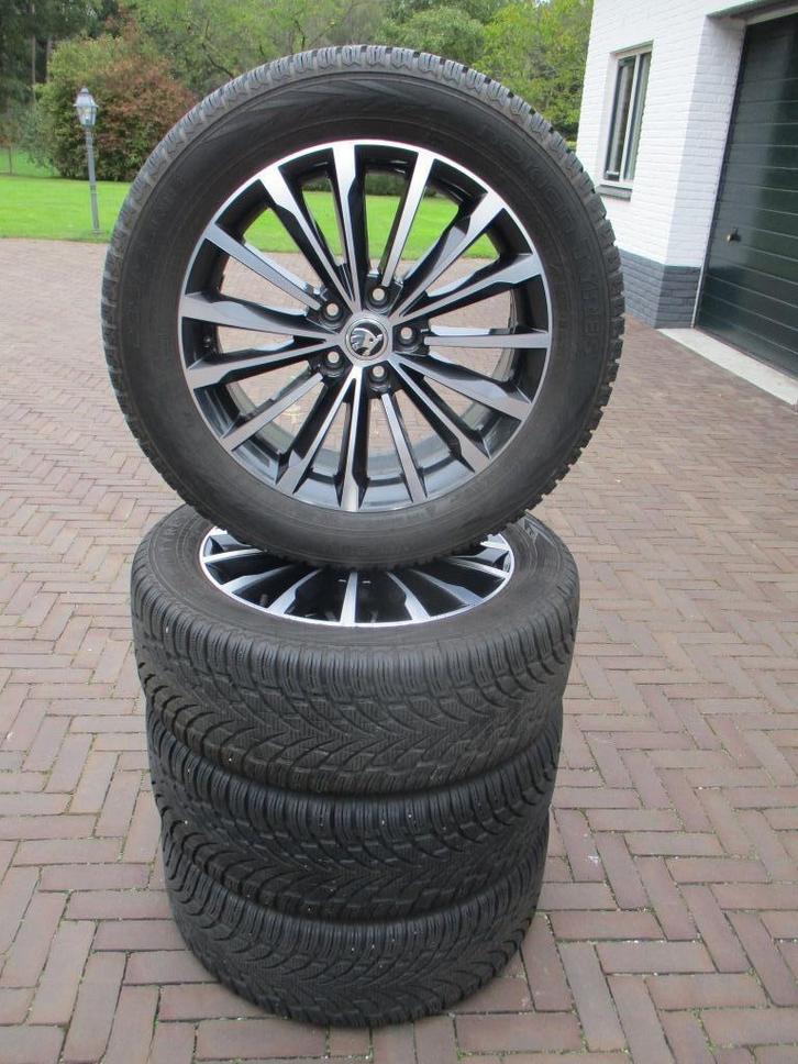 Originele Skoda Kodiaq 18 inch winterbanden NIEUWST Trinity, Auto-onderdelen, Banden en Velgen, Banden en Velgen, Winterbanden