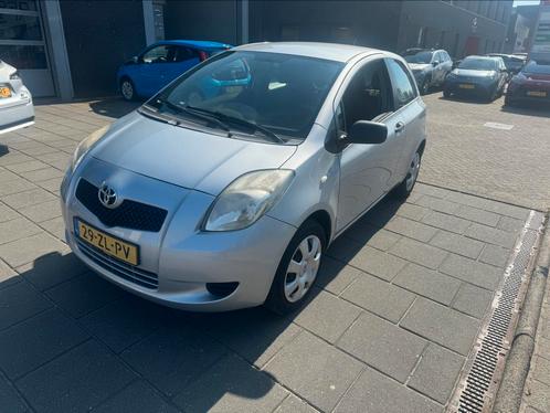 Toyota Yaris 1.0 12V Vvt-i 3DR Terra 2008 Grijs APK 04/2026, Auto's, Toyota, Particulier, Yaris, ABS, Airbags, Airconditioning