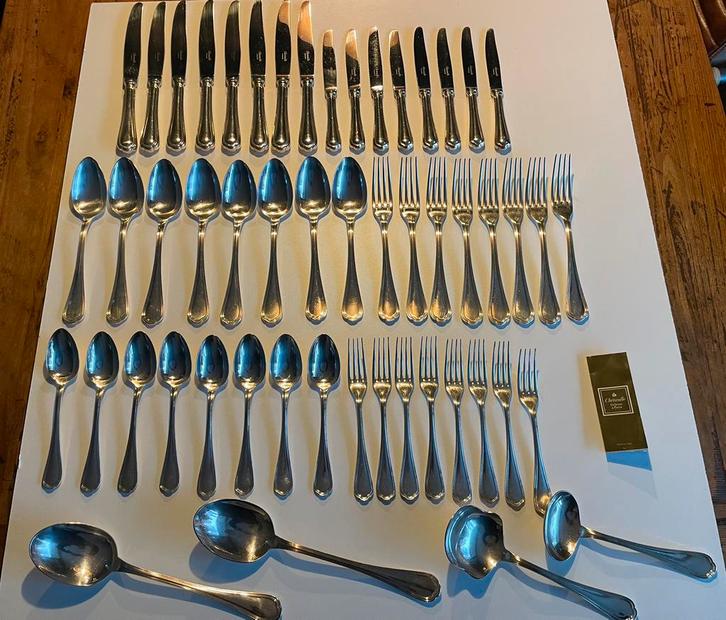 Christofle Spatours 8 persoons verzilverde cassette 52 dl., Antiek en Kunst, Antiek | Bestek, Ophalen of Verzenden