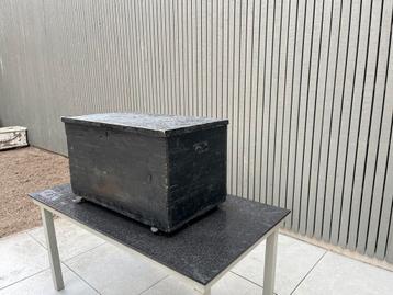 Antieke, decoratieve dekenkist, boekenkist, scheepskist. beschikbaar voor biedingen