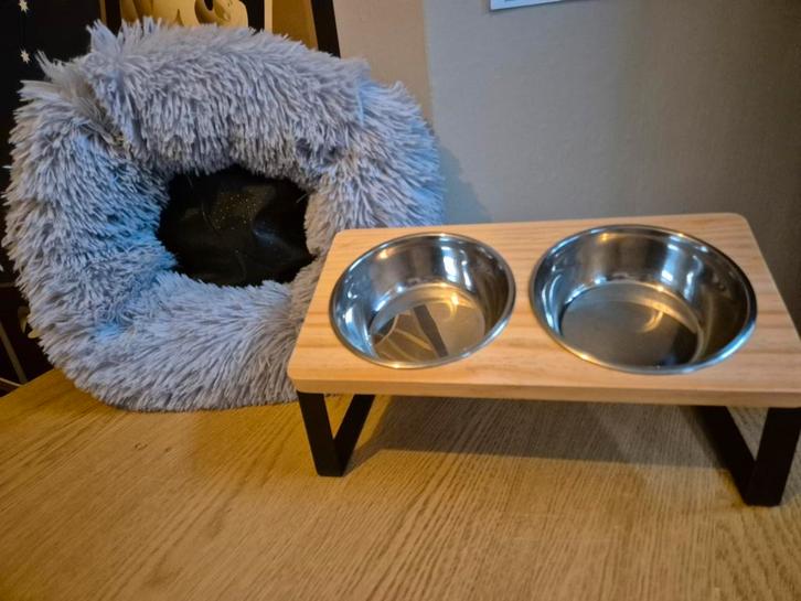 Industriële kattenvoerbak, Dieren en Toebehoren, Kattenvoerbakken en Drinkbakken, Zo goed als nieuw, Ophalen of Verzenden