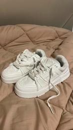 Witte lv sneakers, Wit, Louis Vuitton, Ophalen of Verzenden, Sneakers of Gympen