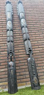 massief houten beeld met zeer mooie details ., Antiek en Kunst, Kunst | Beelden en Houtsnijwerken, Ophalen of Verzenden